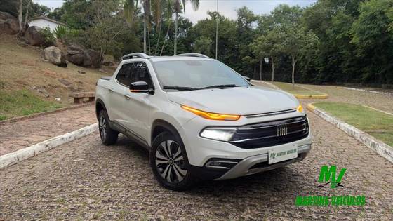 FIAT TORO 2.0 16V TURBO DIESEL VOLCANO 4WD AT9 FIAT TORO 2.0 16V TURBO DIESEL VOLCANO 4WD AT9
